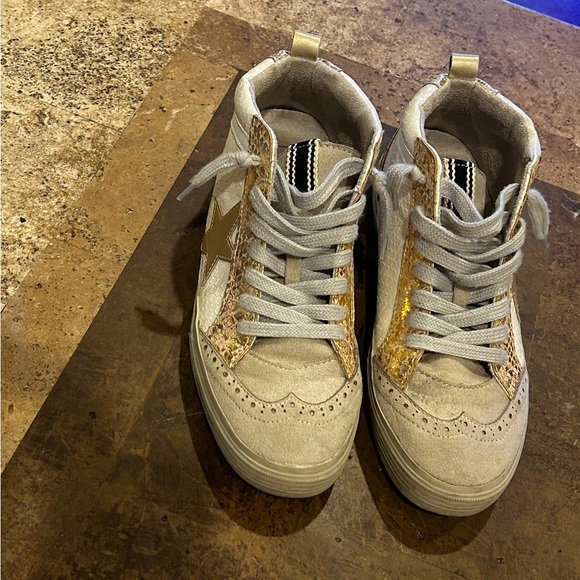 White and Gold High-Top Sneakers - Picture 5 of 10